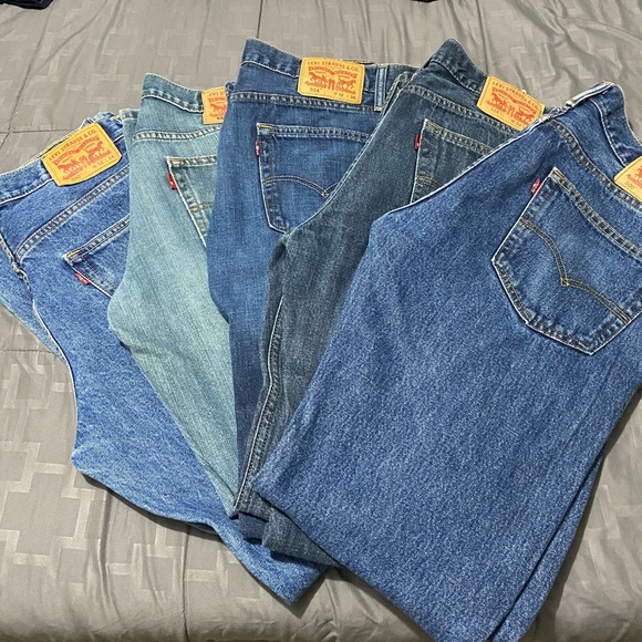 Assorted Men’s Levi’s Jeans! Excellent condition! Good as new!